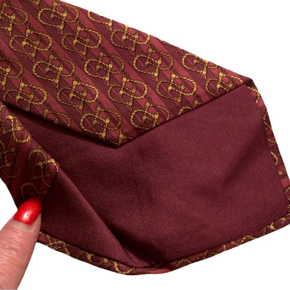 HERMÈS PARIS Gold Burgundy Equestrian Pattern Silk Tie France 56"- 3.25" Luxe - Picture 5 of 7